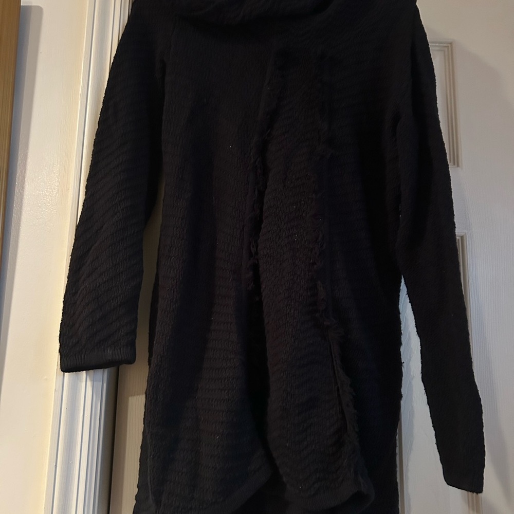 Apt 9 sweater
